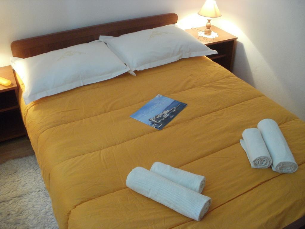 Grgin Apartments คาชเตลา ห้อง รูปภาพ
