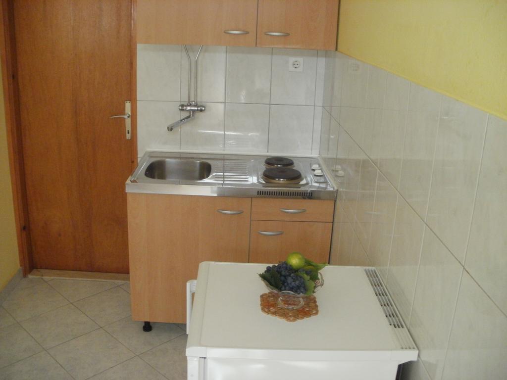 Grgin Apartments คาชเตลา ห้อง รูปภาพ