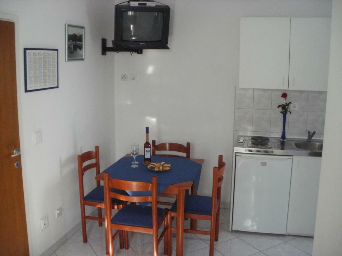 Grgin Apartments คาชเตลา ห้อง รูปภาพ